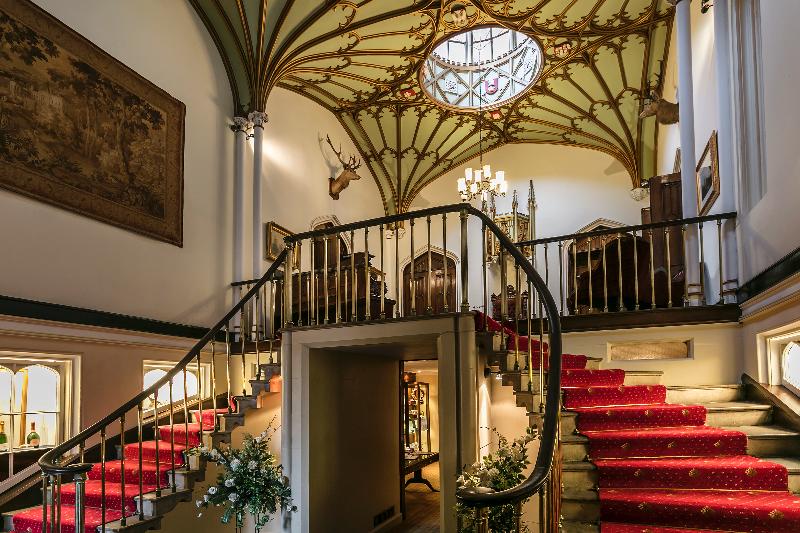 Dalhousie Castle Hotel & Aqua SPA - Lobi