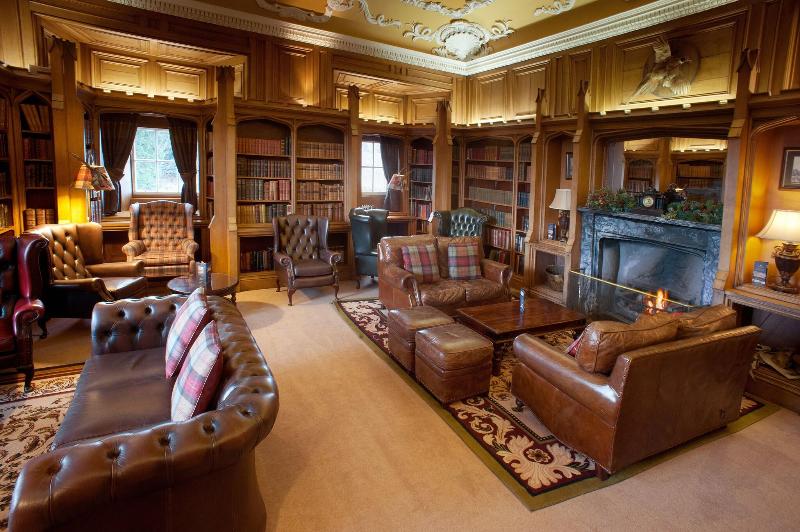 Dalhousie Castle Hotel & Aqua SPA - Lobi