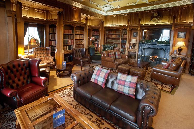 Dalhousie Castle Hotel & Aqua SPA - Lobi