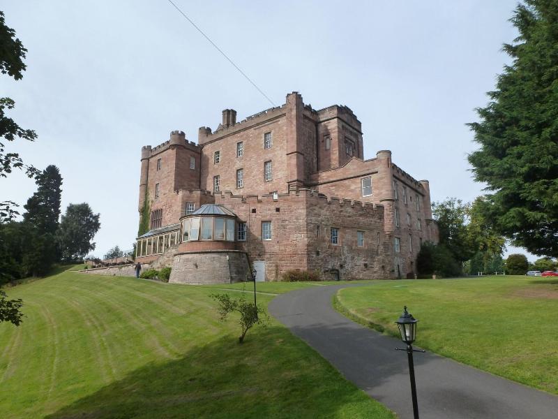 Dalhousie Castle Hotel & Aqua SPA - Teras