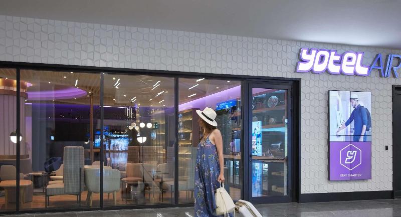YOTELAIR Istanbul Airport Airside Duty Free - Genel