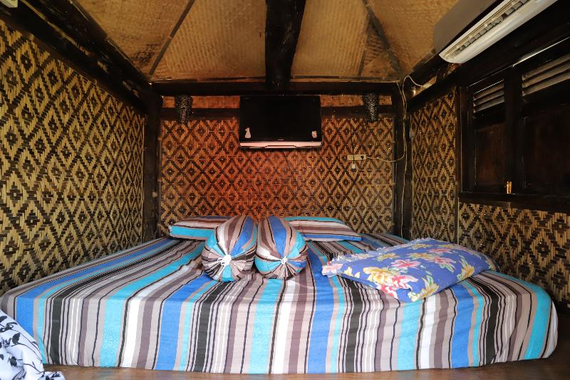 NewAlasKuliner and HomestayWatulumbung by ZUZU - Oda