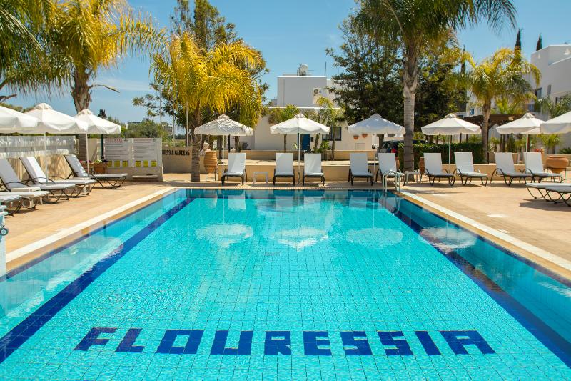 Flouressia Gardens - Havuz