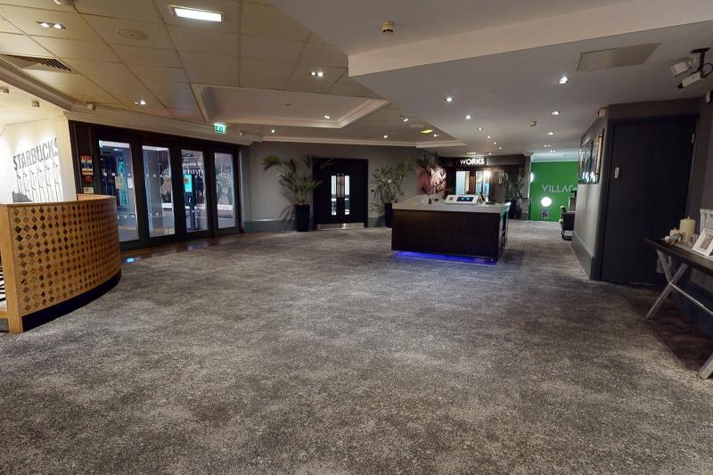 Village Hotel Newcastle - Lobi
