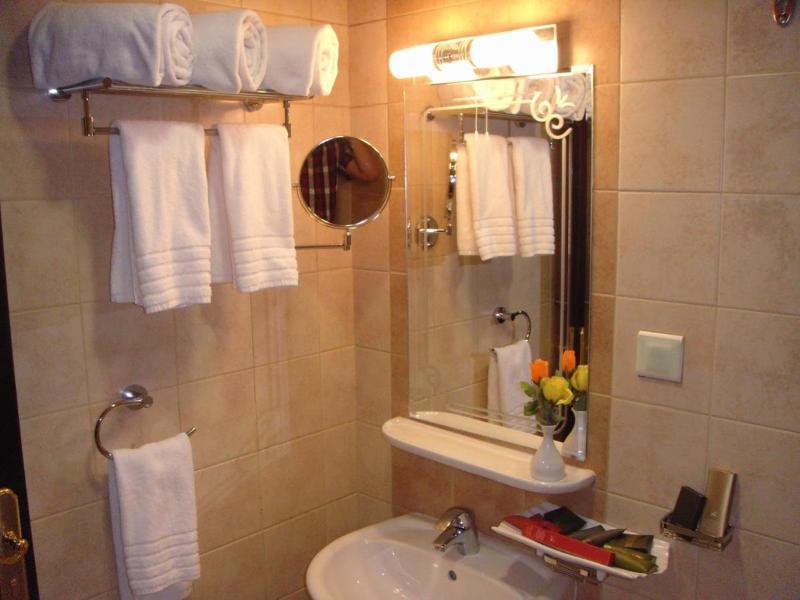 Kingsgate Hotel Durrat - Oda