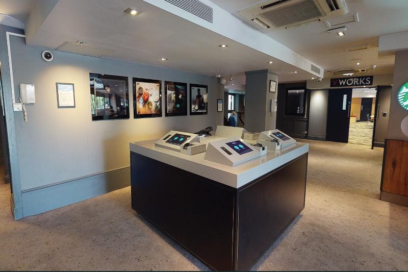Village Hotel Wirral - Lobi