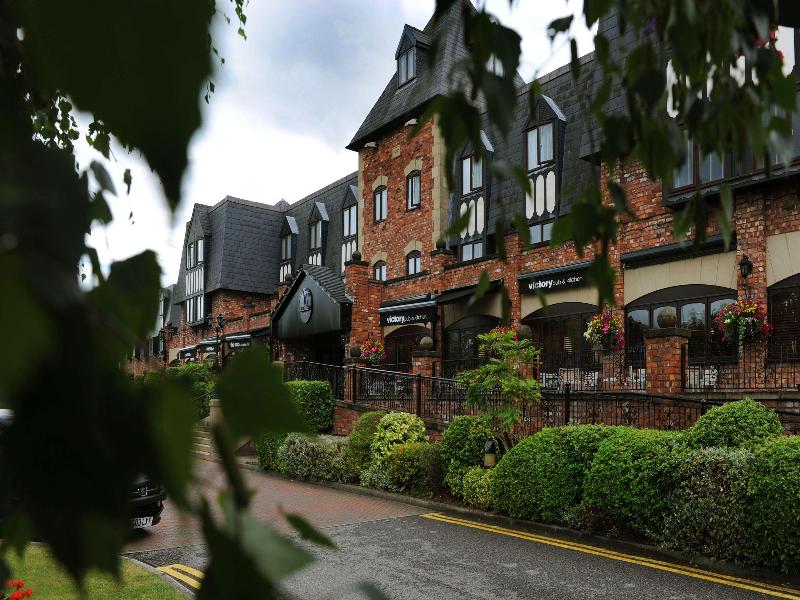Village Hotel Wirral - Genel
