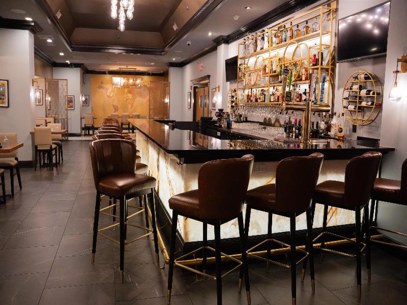 The Roslyn, Tapestry Collection By Hilton - Bar