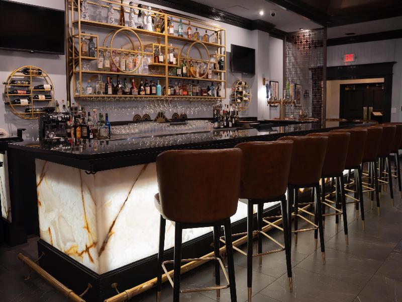 The Roslyn, Tapestry Collection By Hilton - Bar