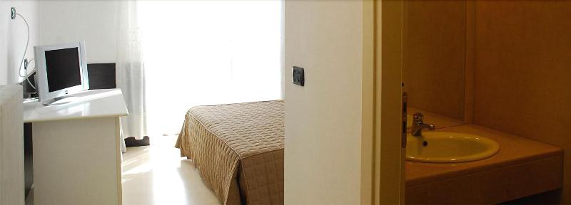 HOTEL COLUCCI - Oda