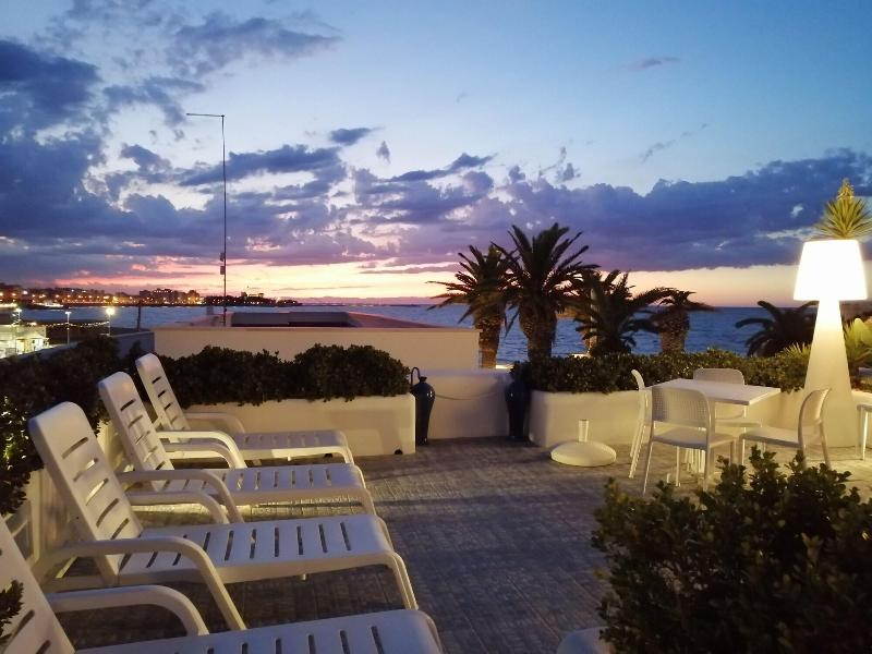 La Bella Trani Suites And B B - Oda