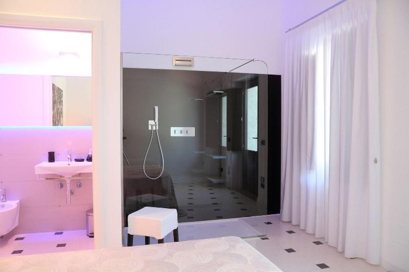 La Bella Trani Suites And B B - Oda