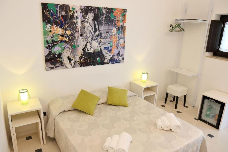 La Bella Trani Suites And B B - Oda