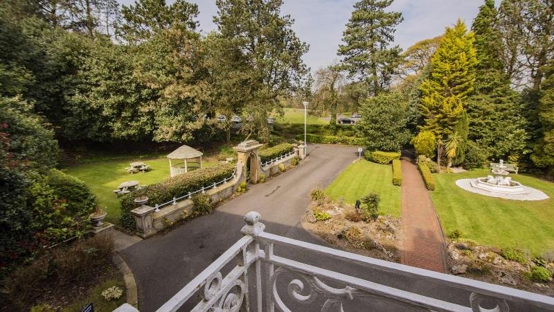 Astley Bank Hotel - Genel