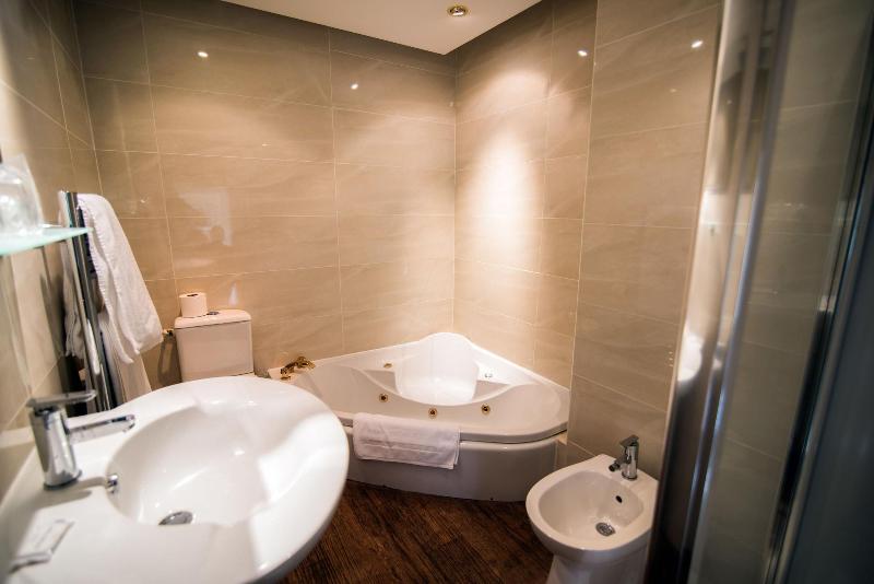 Astley Bank Hotel - Oda
