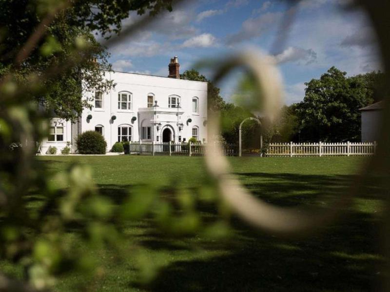 Woughton House Hotel - Genel