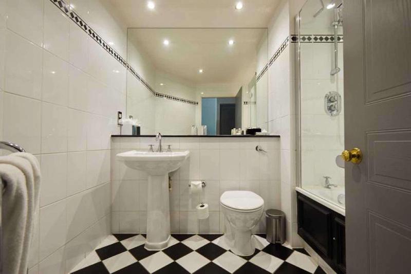 Woughton House Hotel - Oda
