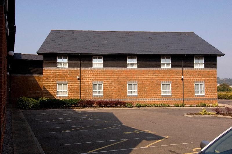 Premier Inn Portishead - Genel