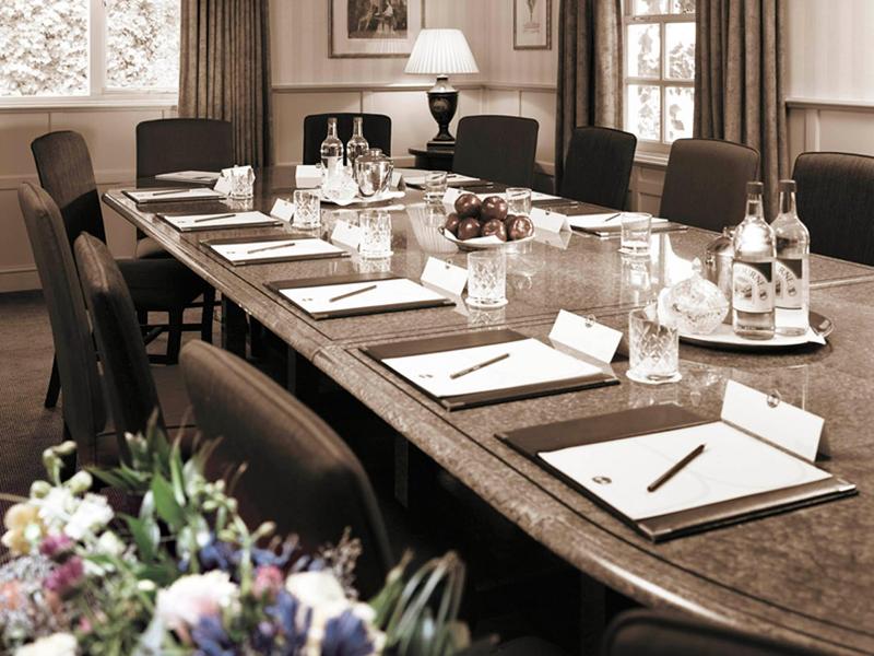 Sunday Box Hill Burford Bridge Hotel - Toplantı