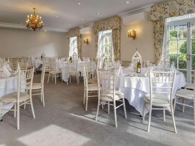 Sunday Box Hill Burford Bridge Hotel - Toplantı