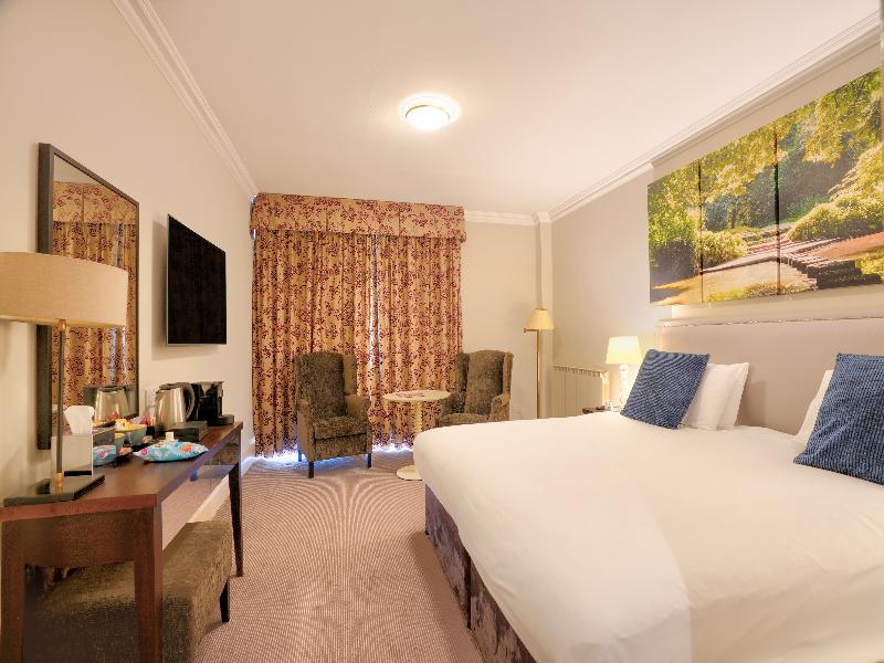 Sunday Box Hill Burford Bridge Hotel - Oda