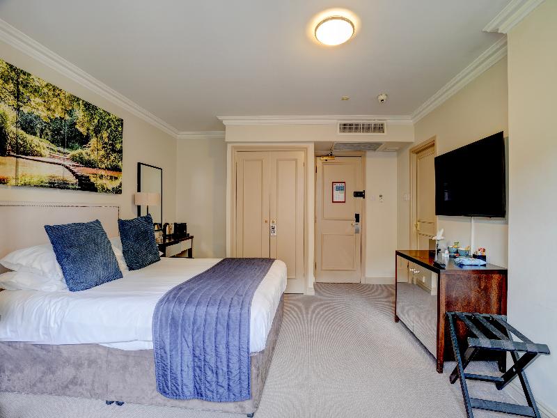 Sunday Box Hill Burford Bridge Hotel - Oda