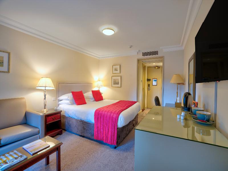 Sunday Box Hill Burford Bridge Hotel - Oda