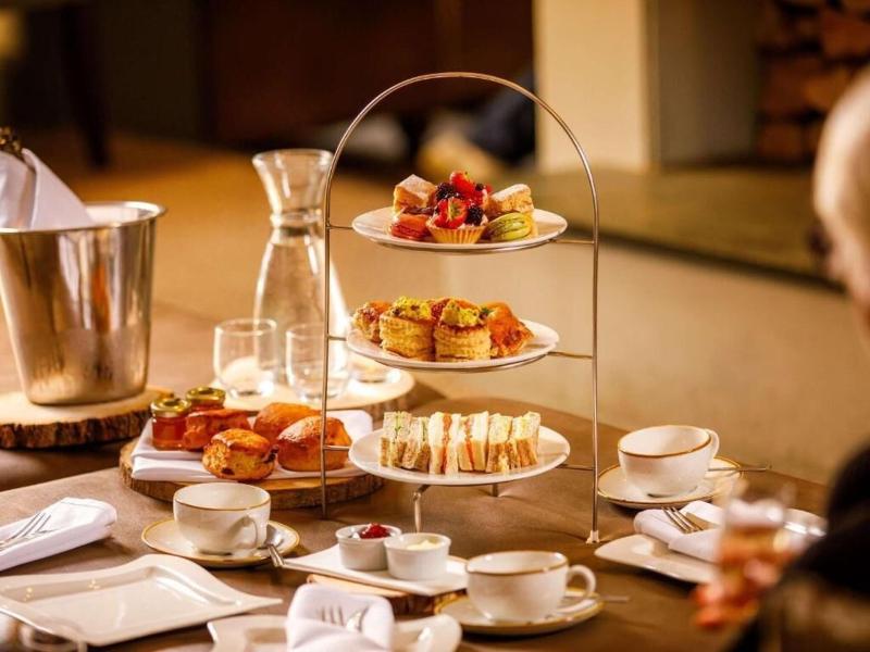 Sunday Box Hill Burford Bridge Hotel - Restoran
