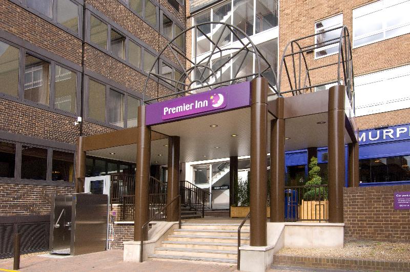 Premier Inn Brentwood - Genel