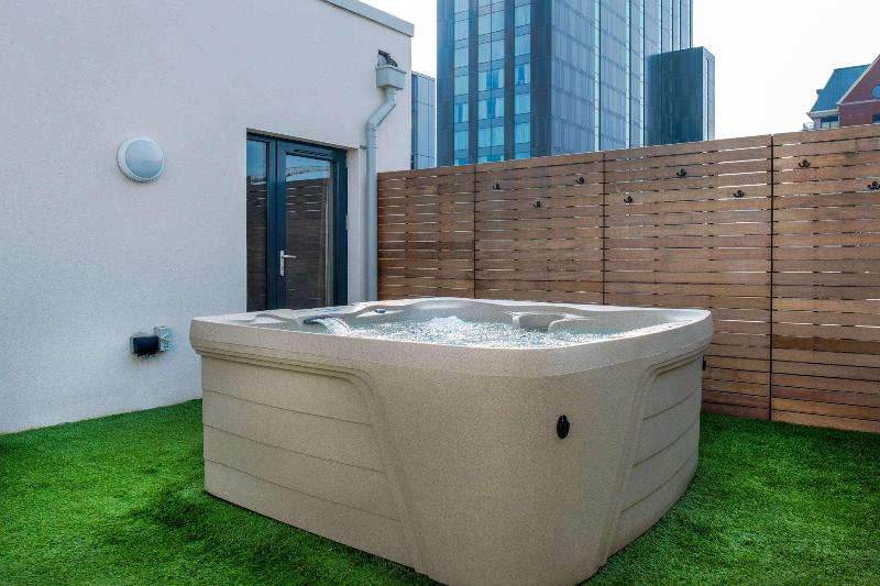 DoubleTree by Hilton Belfast City Ten Square - Oda