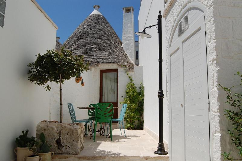 Trulli Holiday Resort - Genel