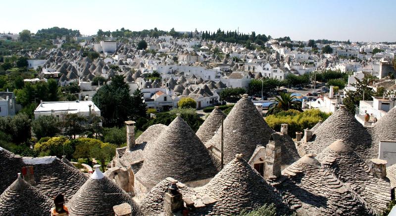Trulli Holiday Resort - Genel