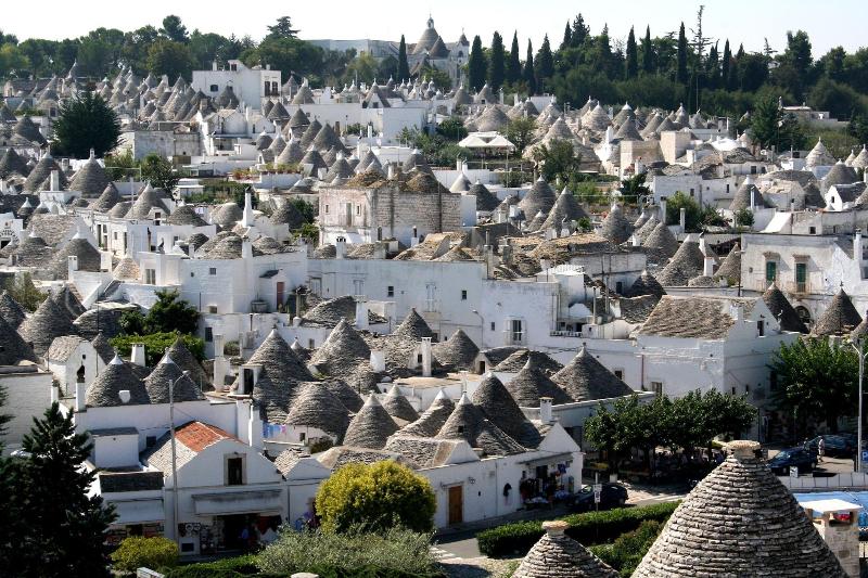 Trulli Holiday Resort - Genel