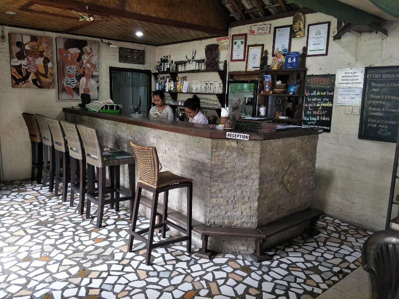 Temple Cafe Seaside Cottages - Bar