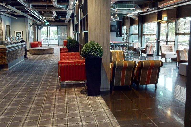 Village Hotel Aberdeen - Lobi