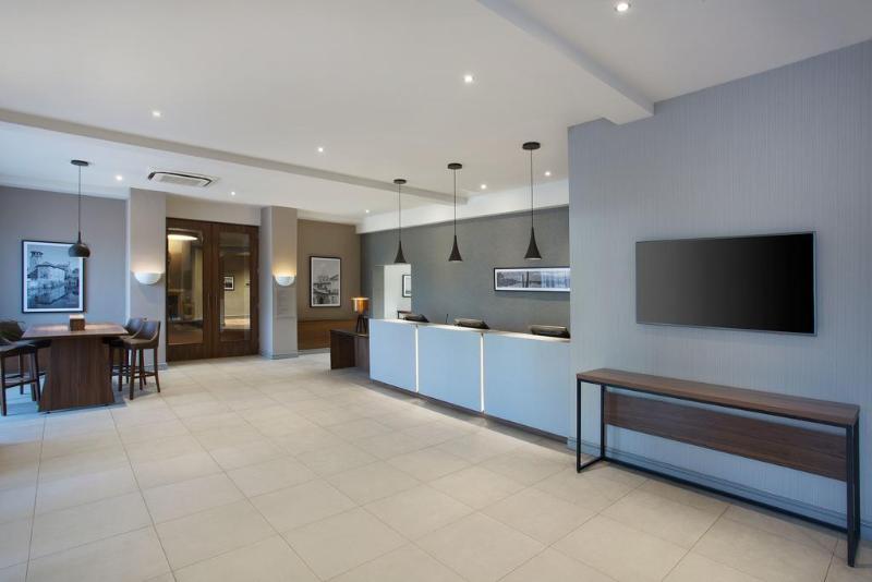 Leonardo Hotel East Midlands Airport - Lobi