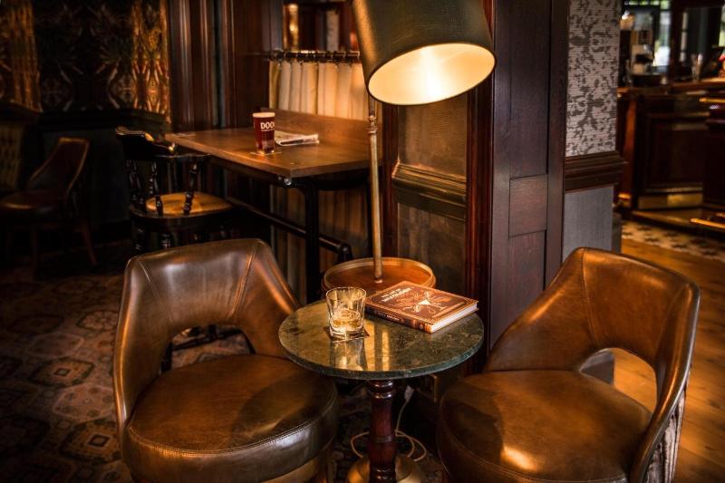 The Royal Toby Hotel - Bar