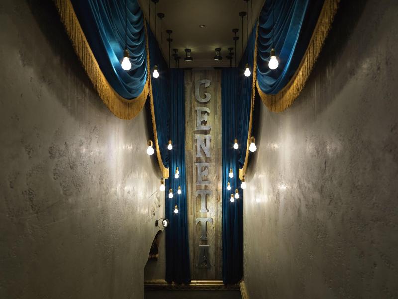 The Royal Toby Hotel - Lobi