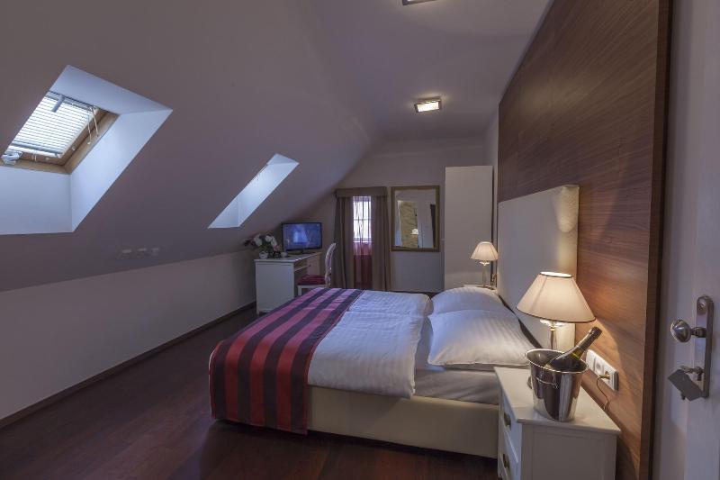 Residence U Malvaze - Oda