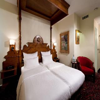 KING's HOTEL First fotoÄŸrafÄ±