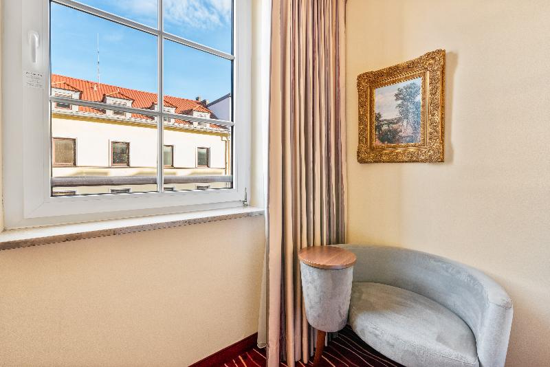 KING's HOTEL First - Oda