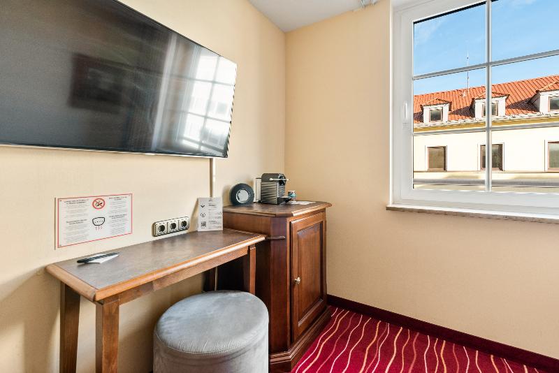 KING's HOTEL First - Oda