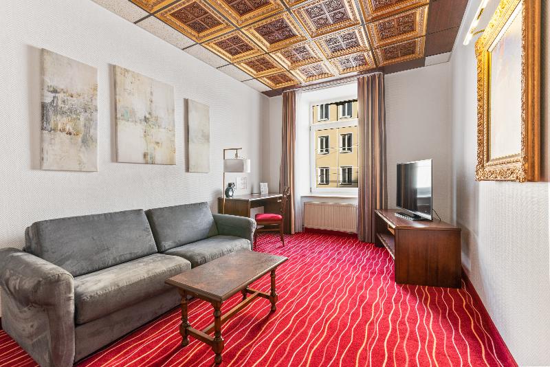 KING's HOTEL First - Oda