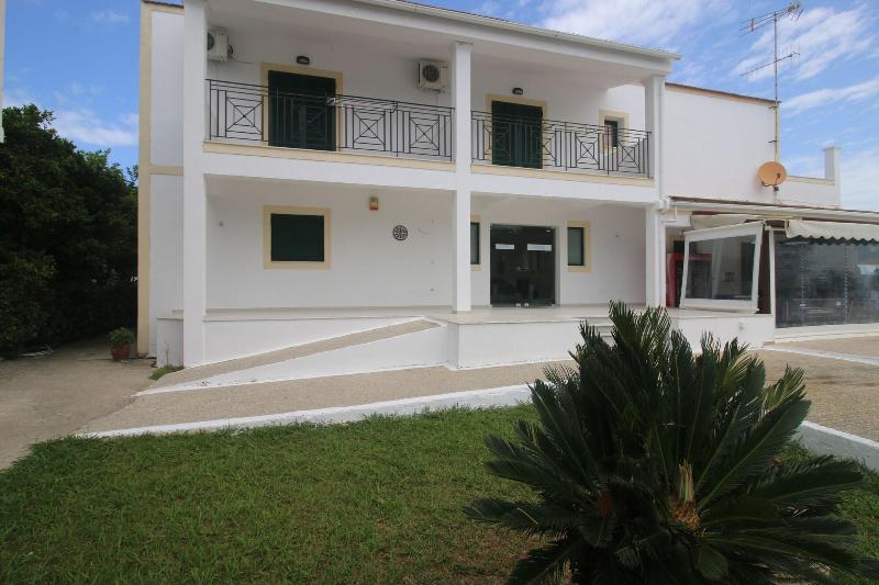 Utopia Kavos Hotel - Genel