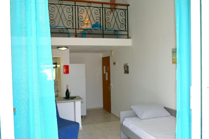 Utopia Kavos Hotel - Oda