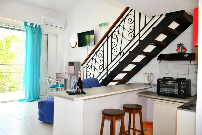 Utopia Kavos Hotel - Oda