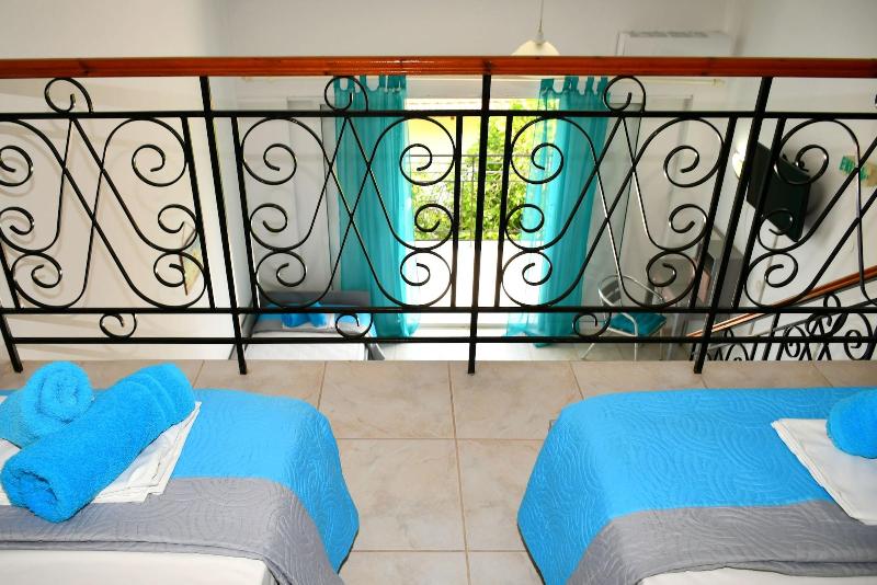 Utopia Kavos Hotel - Oda