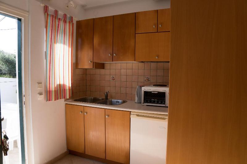 Utopia Kavos Hotel - Oda