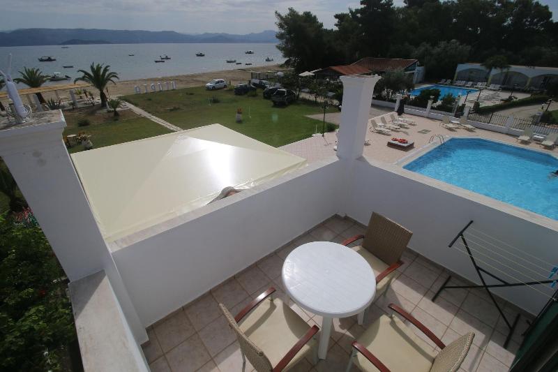 Utopia Kavos Hotel - Oda