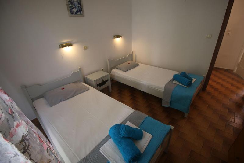 Utopia Kavos Hotel - Oda